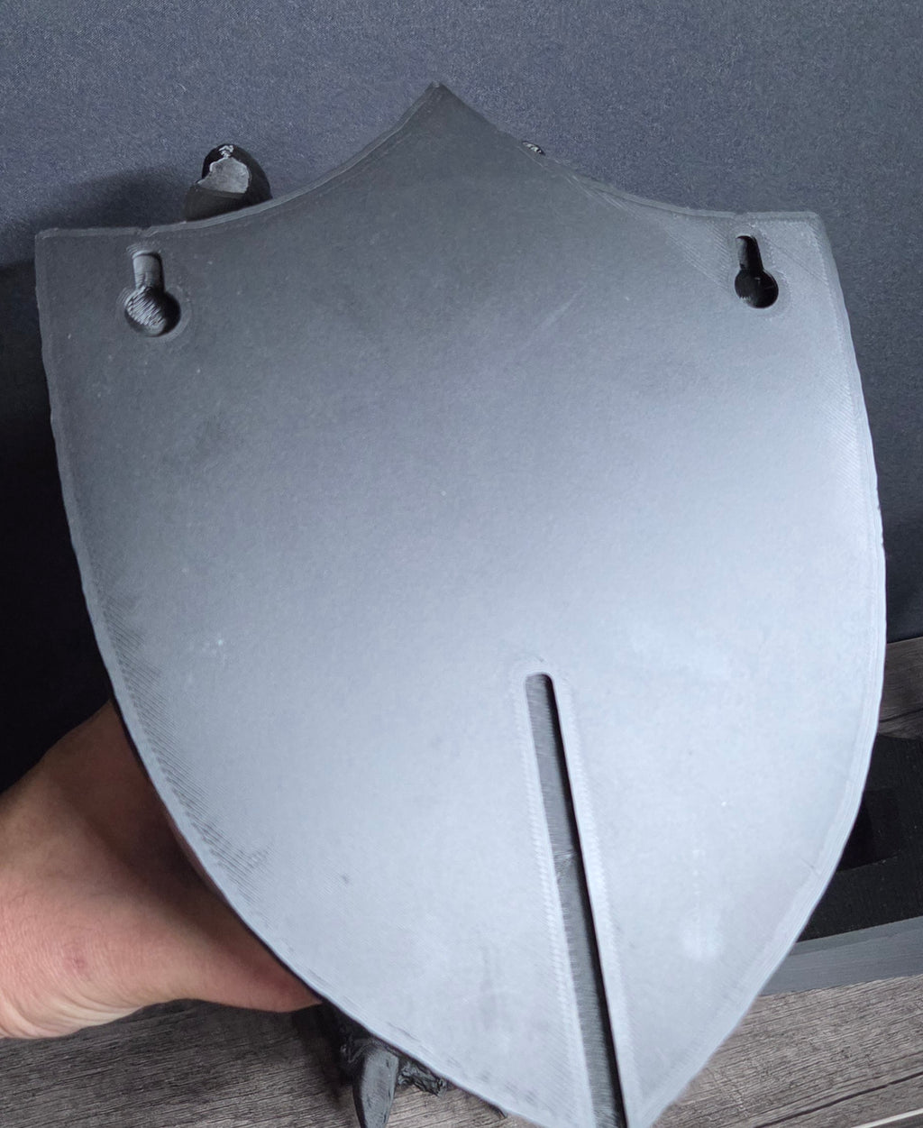 3D Printed Dragon Headset and Controller Holder