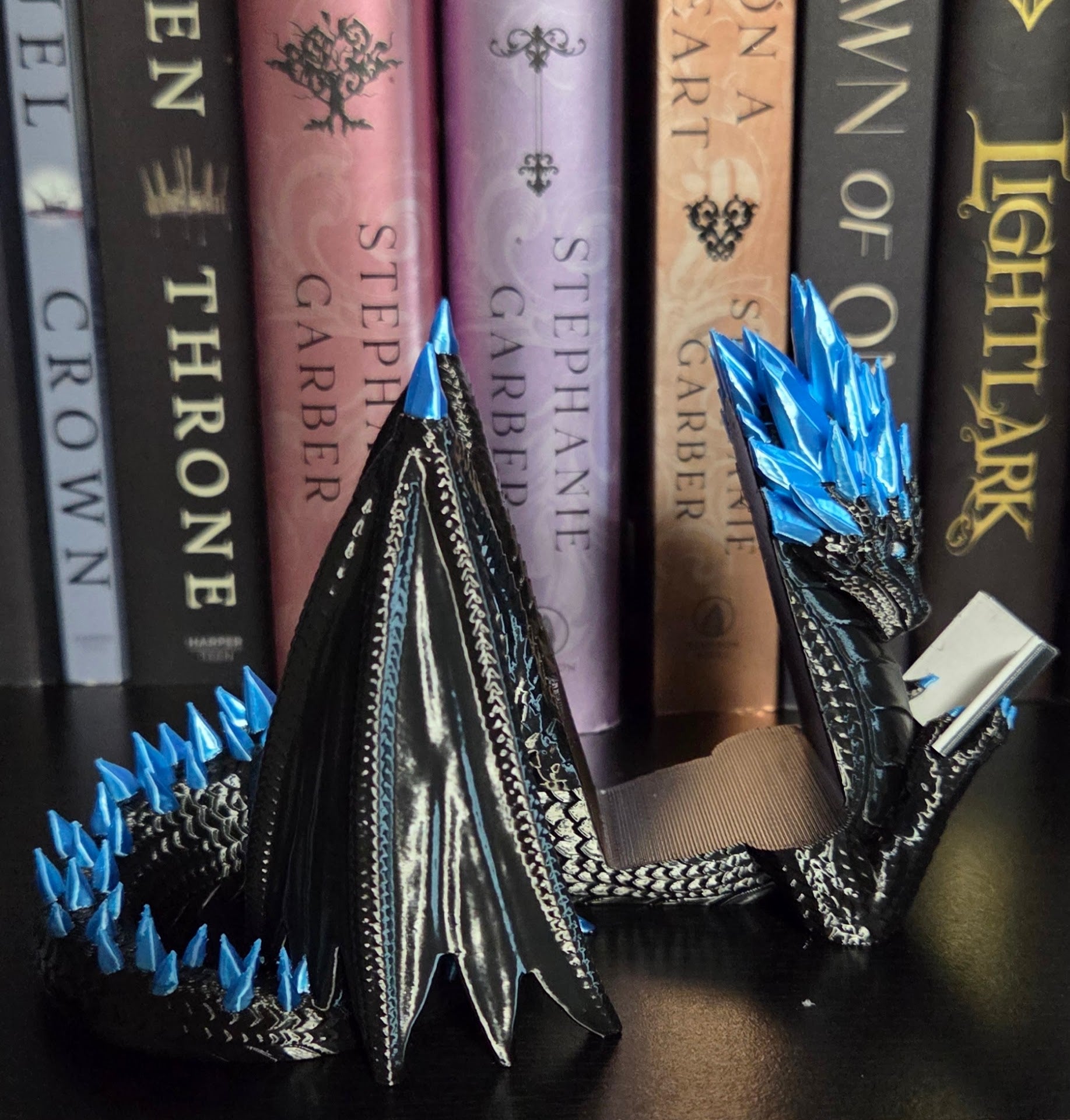 3D Printed Dragon Book Holder