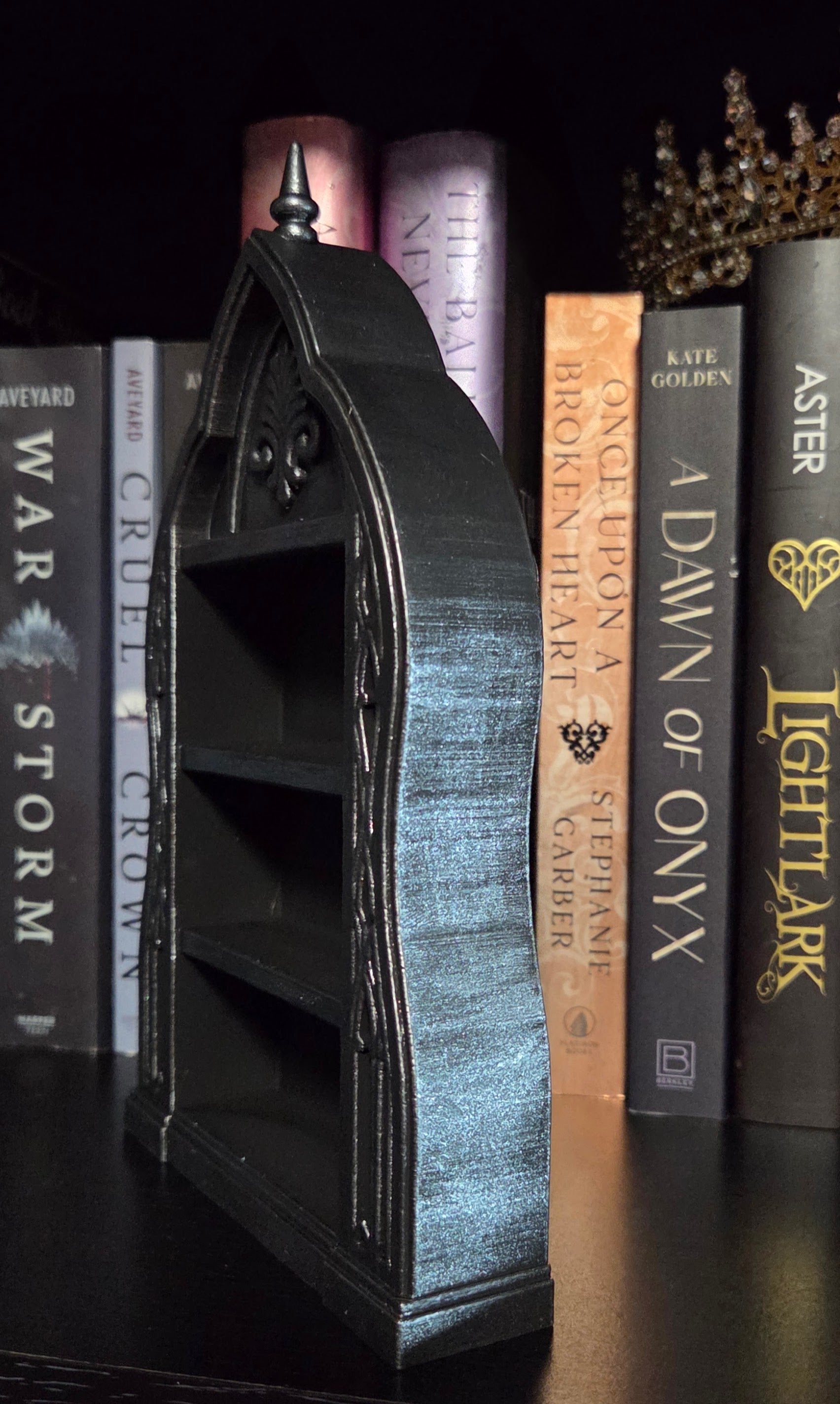 3D Printed Mini Gothic Arch Bookshelf